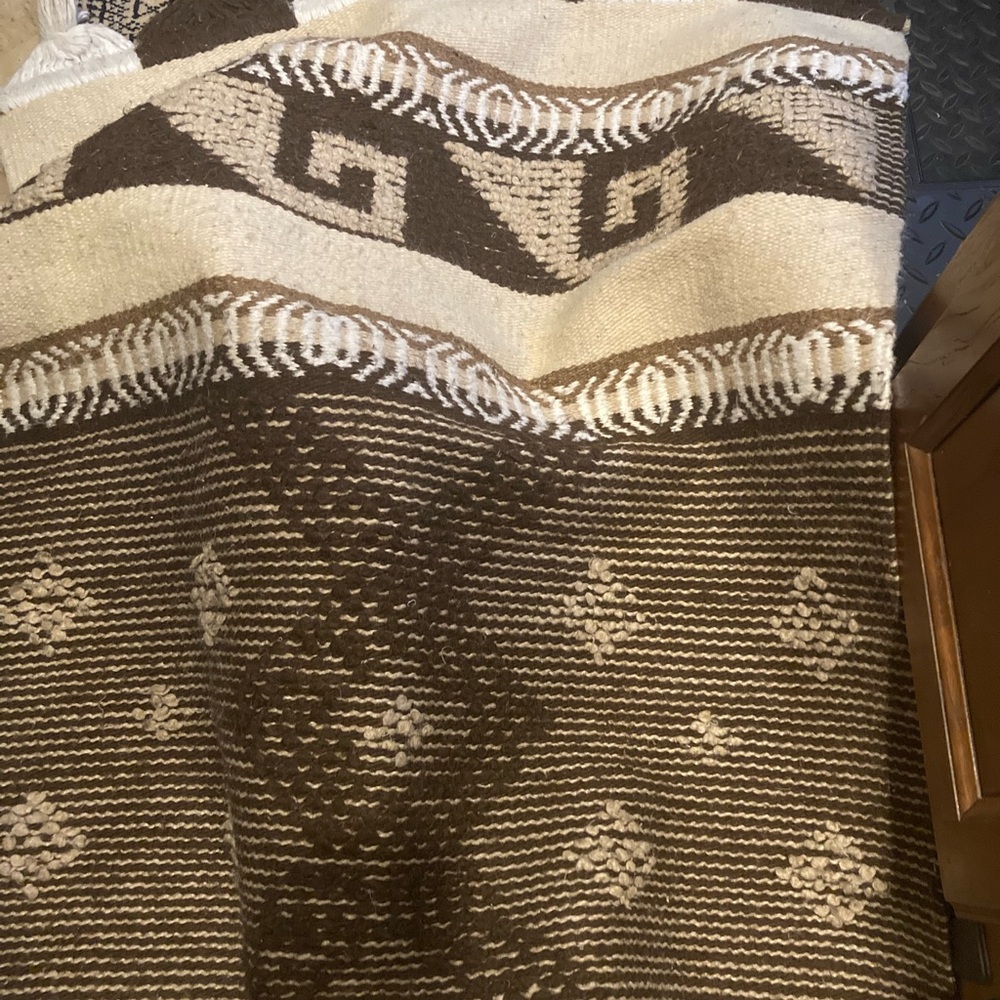 Peruvian? Brown /Cream Geometric Pattern Rug/Wall Hanging Wool Blend pre loved - Picture 14 of 15